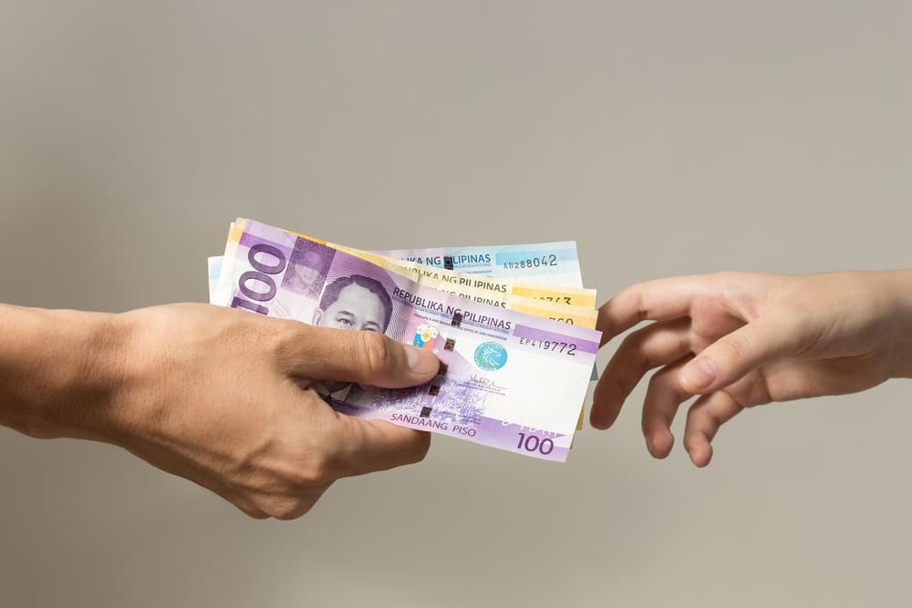 shutterstock 680764603 pourboire aux philippines